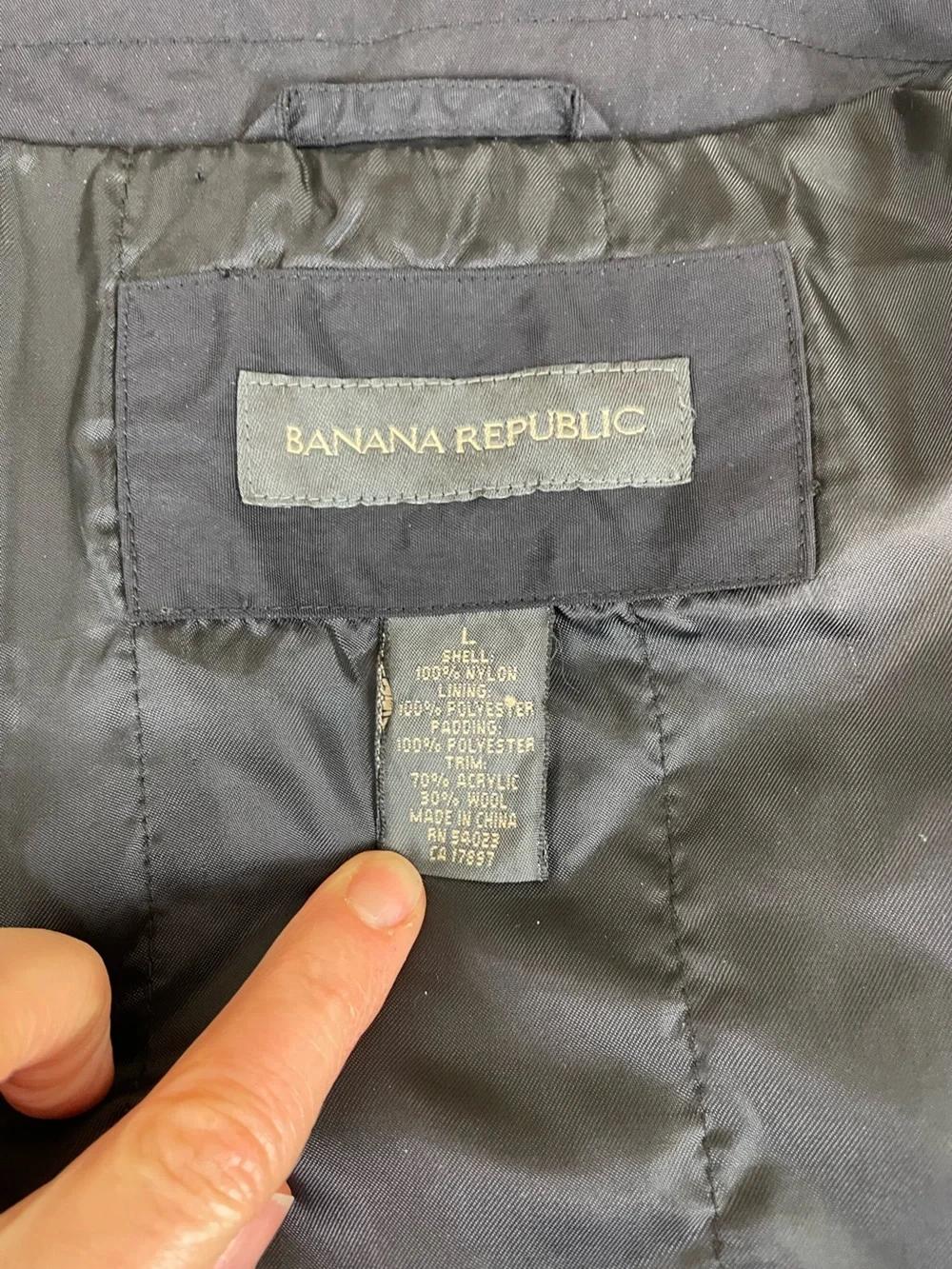 Banana Republic Men's black Zip Bomber Jacket Nylon Insulated Large